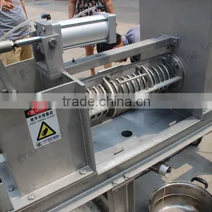 High Quality Newest Cold Pressing Coconut Oil Press Machine For Virgin Coconut Oil thumbnail-5