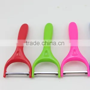 PP Handle Stainless Steel Blade Vegetable And Fruit Peeler thumbnail-1