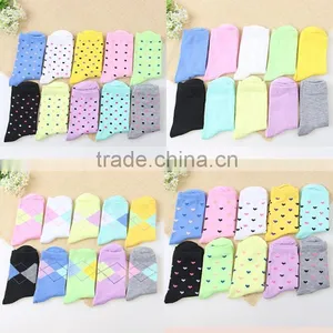 Zm43180a Competitive Price High Quality Printing Cartoon Socks Young Women Kinitted Sock thumbnail-2