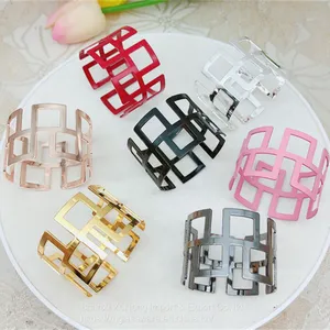 Wedding Party Holiday Banquet Christmas Dinner Delicate Serviette Buckles Hollow Out Design Gold Napkin Ring Holder thumbnail-1