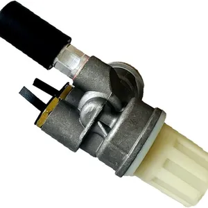 Diesel Engine Parts 914 Engine Fuel Pump 04233878 for Deutz Engine thumbnail-3