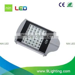 Super Quality Classical High Brightness Solar Led Street Light thumbnail-1