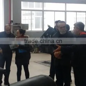 Mexico Customers to the Company to Check the Product thumbnail-5