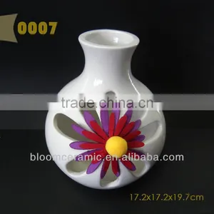 Ceramic Christmas Flower Vase thumbnail-1