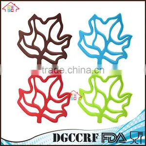 Promotional Free Gift Maple Leaf Design Silicone Placemat Pot Holder thumbnail-2