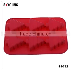 11032 Fashion Colored Christmas Tree Leaf-shape Silicone Cake Mould thumbnail-1