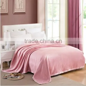 High Quality Pure Dyed Royal Velvet Silk Touch Blanket thumbnail-4