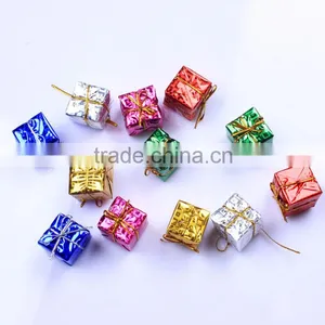 12PCS per Pack Gift Box Merry Christmas Tree Ornaments 3cm Color Laser Small Gift Bags thumbnail-1
