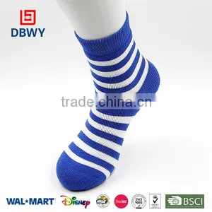 Strip Type Young Girl School Run Socks thumbnail-1