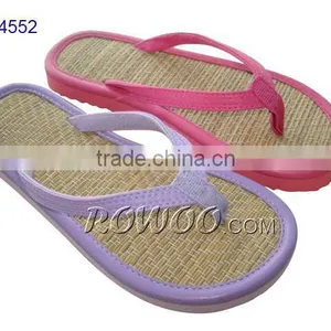 Fashionable Straw Slippers thumbnail-1