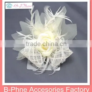 Feather Flower Brooch thumbnail-1