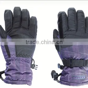2015 Fashion Useful Winter Ski Gloves thumbnail-3