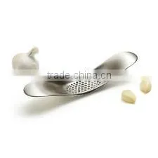 Stainless Steel Garlic Press/ Garlic Crusher/ Garlic Rocker thumbnail-6