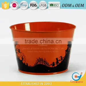 Garden Iron and Zinc Powder Coated a Flower Bucket Bucket With Flowers thumbnail-2