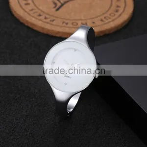 Wholesale Super Mini Cute Charming Lady Decoration Wristwatch Factory Price OEM Brand Quartz Women Watch thumbnail-3