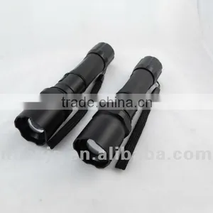 CREE Q5 Rechargeable Zoom Flashlight thumbnail-1