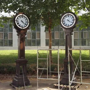 Street Clock thumbnail-2