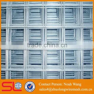 (Factory Direct) High Quality Galvanized and Green Pvc Coated 4x4 Welded Wire Mesh Fence thumbnail-2
