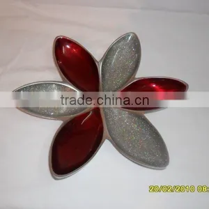 6 Petal Serving Dish thumbnail-1