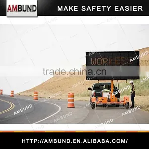 Mobile Informative LED Solar Traffic Warning Signs VMS Screen Trailer Traffic Signal thumbnail-1