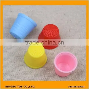 Hot Sale DIY Sewing Tools Mix Colors Plastic Sewing Thimble thumbnail-1