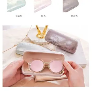 Fresh and Simple Sunglasses Case; Creative and Personalized Eyewear Case thumbnail-4