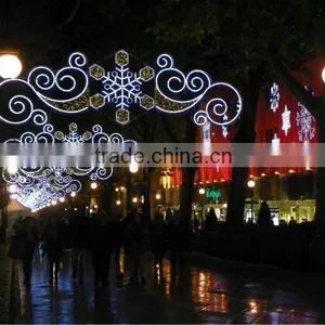 Across Street Light Flower Christmas Decoration thumbnail-1