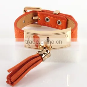 Woman Adjustable Size Leather Bracelet thumbnail-1