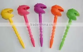 Beach Towel Clip thumbnail-1