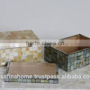 Rectangle Mother of Pearl Box With Medium Square Patterns thumbnail-1