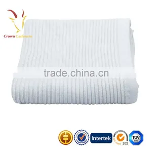 Plain China Knitted Newborn Baby Throw Blanket thumbnail-2