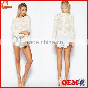 New Arrival Fashion Loose Through Look Floral Lace Lady Blouse thumbnail-1