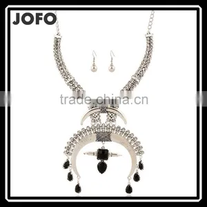 2016 Simulated Diamond Fashion Semicircle Necklace Exaggerated Metallic Jewelry Set thumbnail-1
