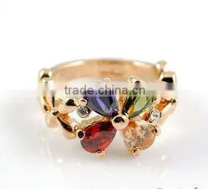 Flower Shape Diamond Ring thumbnail-1