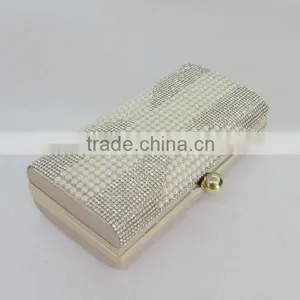 Customized Ladies Fashion Clutch Pearl Metal Box thumbnail-3