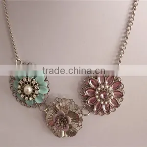 White Gold Plated Fashion Flower Jewelry Necklace, Crystal Necklaces Jewelry thumbnail-5