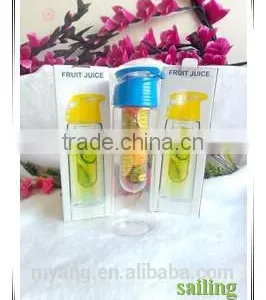 BPA FREE Fruit Infuser 700ml Tritan Cheap Infusion Water Bottles,food Grade Plastic Sports Bottle, Fruit Juicer Bottle thumbnail-3