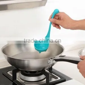 Wholesale Stock Colorful Plastic Stand Soup Spoon thumbnail-1