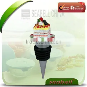 WS13-5 Poly Cake Wine Stopper thumbnail-1