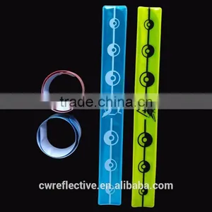Promotional En13356 Custom 3m Wrist Bright Wrap Reflective Slap Band Gift thumbnail-3