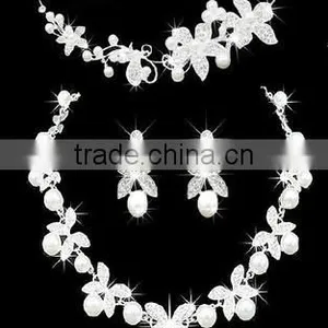 Flower Rhinestone Crystal Pearl Bridal Necklace Earrings Crown Women's Wedding Jewelry Set thumbnail-1