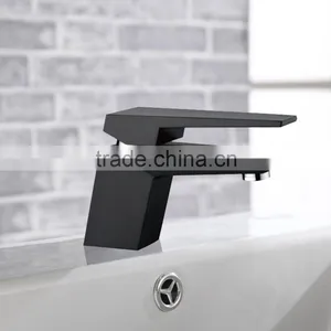 Solid Brass Chrome Plated Single Handle Water Tap thumbnail-3