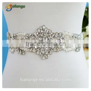2016 China Whosale Rhinestone Peace Love Cheer Iron on Transfer Applique thumbnail-1