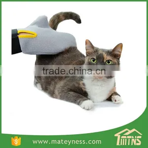 Dog & Cat Pet Grooming Glove thumbnail-5
