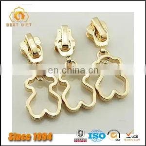 Wholesale Custom Cheap Hardware Accessories Jacket Gold Metal Bear Logo Zipper Sliders thumbnail-1