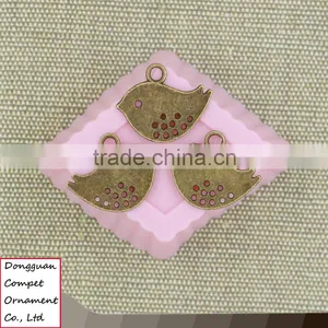 Wholesale Diy Jewelry Zinc Alloy Ancient Bronze Hollow Out Metal Bird Pendant thumbnail-3