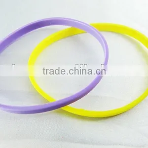 Custom Cheap Cute Souvenir Promotional Gifts Silicone Bracelet thumbnail-1