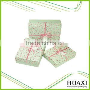 Customized Light Green Flower Paper Cardboard Gift Box thumbnail-1