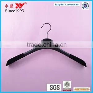 Suppliers for Velvet Cloth Coat Hangers in China thumbnail-1
