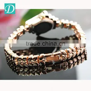 2016 Hot Sale Fashion Gold Wrist Watch Bracelet Women Watches thumbnail-4